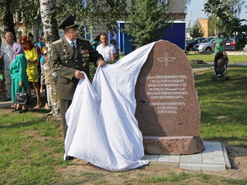 “Памяць жыве, пакуль мы збіраемся разам”. У Паставах сустрэліся ветэраны-авіятары.