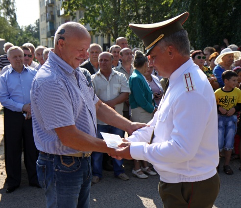 “Памяць жыве, пакуль мы збіраемся разам”. У Паставах сустрэліся ветэраны-авіятары.