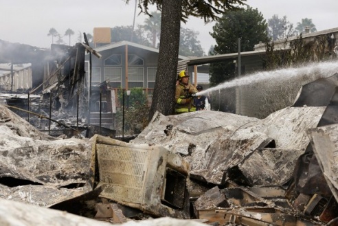 В США в штате Калифорния из-за сильного землетрясения пострадали 170 человек (ФОТО)