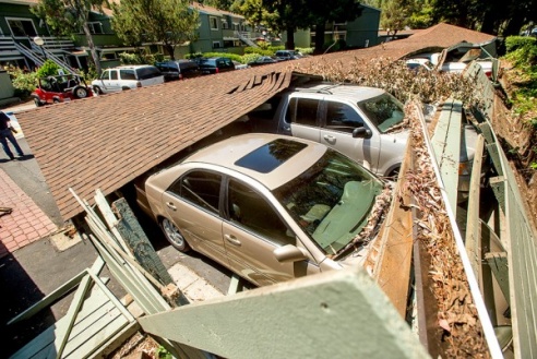 В США в штате Калифорния из-за сильного землетрясения пострадали 170 человек (ФОТО)