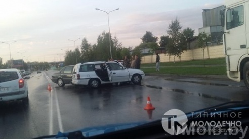 ДТП на Космонавтов (+фото)