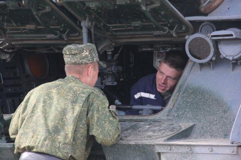 ФОТОРЕПОРТАЖ: Барановичские военнослужащие отправились на учения в Россию