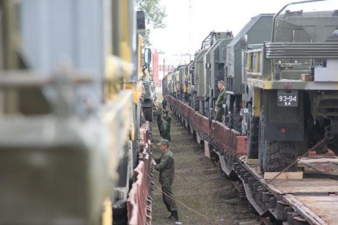 ФОТОРЕПОРТАЖ: Барановичские военнослужащие отправились на учения в Россию