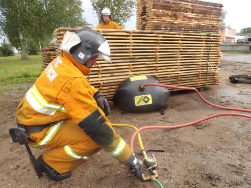 Прошли учения поставских спасателей