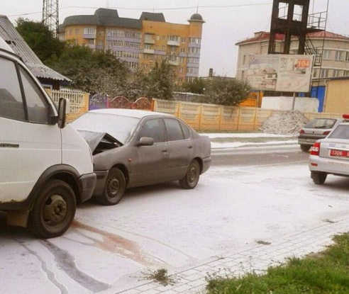 В Барановичах 29 августа пожарным порошком засыпало участок улицы Брестской и соседние огороды