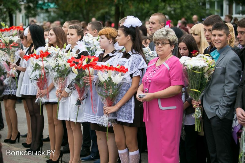 Года волковыск. Гимназия 1 Волковыск. Волковыск 5 школа. Школа 7 Волковыск. Средняя школа 1 города Волковыск фото.