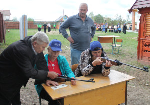 Первая районная спартакиада среди руководителей Костюковичского района прошла в минувшую субботу в поселке Большая Крапивня