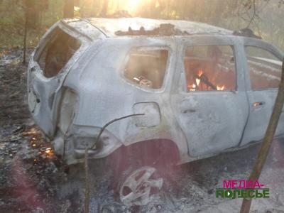 В Лунинецком районе по ходу движения загорелся новый «Рено-Дастер» В Лунинецком районе по ходу движения загорелся новый «Рено-Дастер»