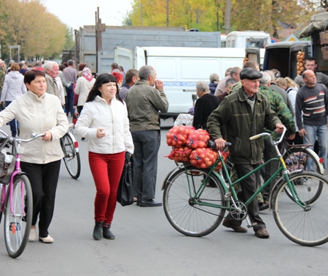 Ярмарка по продаже сельхозпродукции в Ганцевичах (фоторепортаж) Ярмарка по продаже сельхозпродукции в Ганцевичах (фоторепортаж)