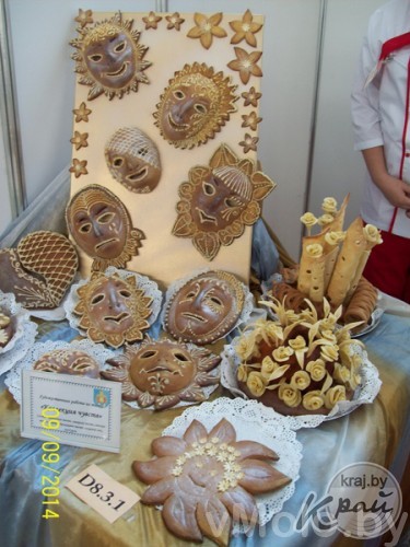 Молодечненка получила золотую медаль за художественные работы из теста на международном конкурсе