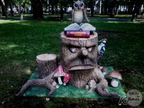 Скульптура по сюжету белорусской народной сказки «Сава i дзяцел» украсила городской парк Вилейки (ФОТО)
