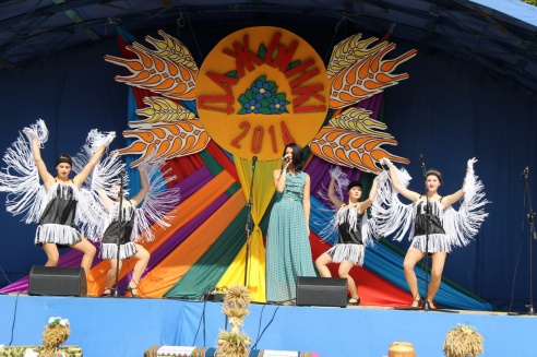 У Навасёлках адзначылі раённае свята ўраджаю