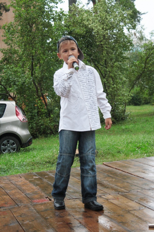 Дождж настрою не перашкода. У мікрараёне шостага гарадка адбылося традыцыйнае свята (+фота)