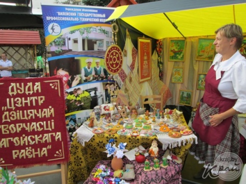 ФОТОФАКТ: На Дне белорусской письменности побывали мастера Вилейского и Логойского районов