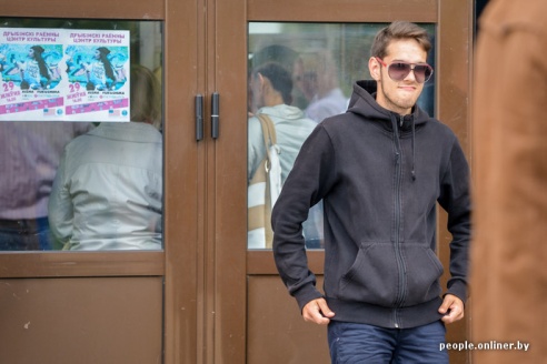 Американская рэп-исполнительница выступила в Дрибине, примерила лапти и попробовала местного самогона