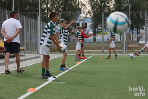Футбольная тренировка в Горках. Фоторепортаж8
