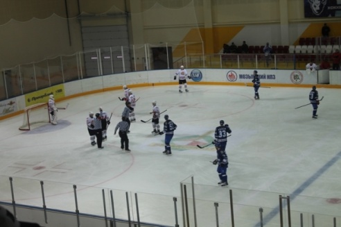 «Динамо-Молодечно» после первого периода вело в счете 3:0, но умудрилось проиграть