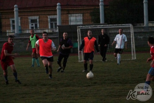 ФОТОФАКТ: Участников российско-белорусского велопробега глубочане встретили хлебом-солью и проводили салютом