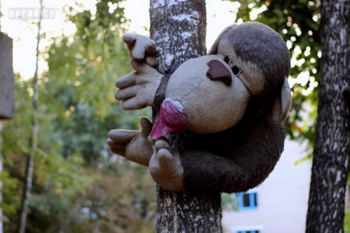 Люди в городе: могилевчане, которые выращивают цветы у своих подъездов