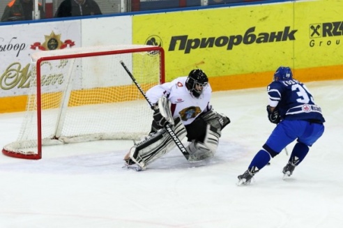 «Динамо-Молодечно» разгромило ХК «Могилев»