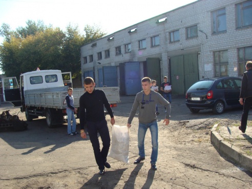 Акцию «Сдадим макулатуру – сохраним дерево!» провели в автотранспортном колледже