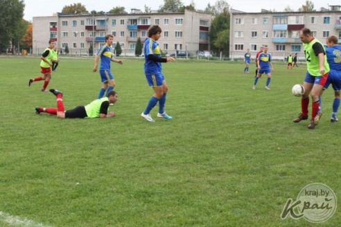 Желтые карточки и замена игрока из-за травмы: ФК «Вилия» провел последний домашний матч сезона (ФОТО)