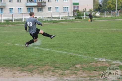 Желтые карточки и замена игрока из-за травмы: ФК «Вилия» провел последний домашний матч сезона (ФОТО)