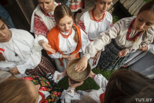 Богач прошел по Вязынке (фото)