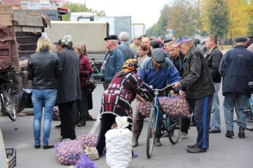 Ярмарка по продаже сельхозпродукции в Ганцевичах (фоторепортаж)