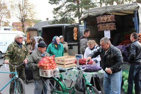 Ярмарка по продаже сельхозпродукции в Ганцевичах (фоторепортаж)