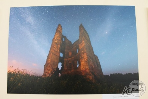 ФОТОРЕПОРТАЖ: 23 сентября в Глубоком открылась фотовыставка астронома Виктора Малыщица