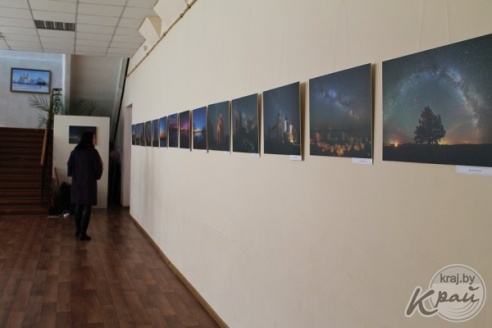 ФОТОРЕПОРТАЖ: 23 сентября в Глубоком открылась фотовыставка астронома Виктора Малыщица