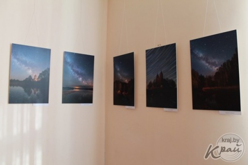 ФОТОРЕПОРТАЖ: 23 сентября в Глубоком открылась фотовыставка астронома Виктора Малыщица