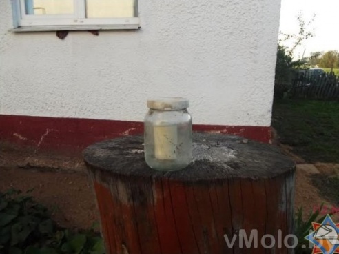 Хозяин на своем подворье откопал банку с ртутью