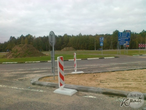ФОТОФАКТ: В Вилейке переустраивают объездную дорогу, через которую проходит трасса Минск-Нарочь