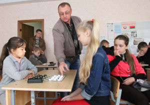 На базе Костюковичской районной государственной гимназии прошло первенство района по шахматам среди детей и подростков по месту жительства 2000-го года рождения и младше (+фото)