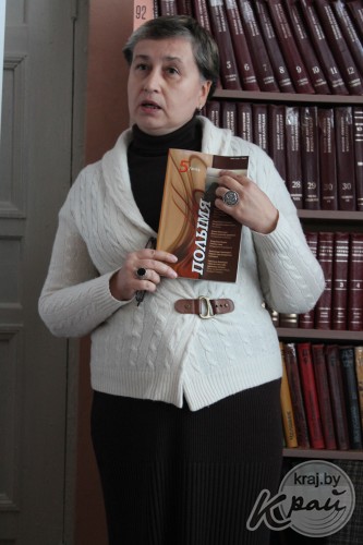 Писательница Анна Лео рассказала в Вилейке о своих книгах (ФОТО)