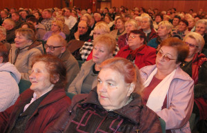 Торжественное мероприятие, посвященное Международному дню пожилых людей, состоялось 1 октября в районном Центре культуры города Костюковичи (+ фото)