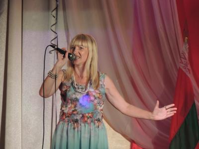 Педагоги Столинщины принимали поздравления от властей, детей и Сергея Славянского Педагоги Столинщины принимали поздравления от властей, детей и Сергея Славянского