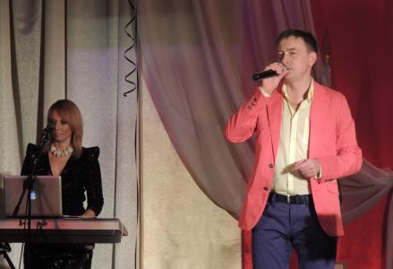 Педагоги Столинщины принимали поздравления от властей, детей и Сергея Славянского Педагоги Столинщины принимали поздравления от властей, детей и Сергея Славянского