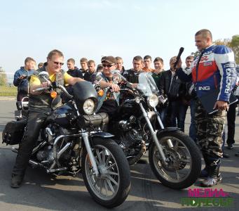 Мотофестиваль «Золотая осень» собрал байкеров из разных уголков Беларуси Мотофестиваль «Золотая осень» собрал байкеров из разных уголков Беларуси