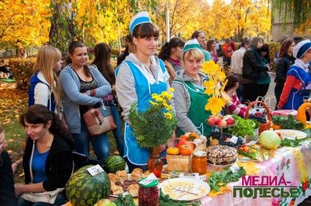 Неделя Матери в политехническом колледже: от флеш-моба до ярмарки Неделя Матери в политехническом колледже: от флеш-моба до ярмарки
