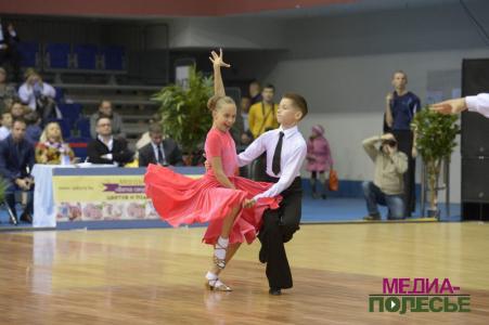 Две пары из Лунинца стали победители чемпионата мира по спортивным бальным танцам