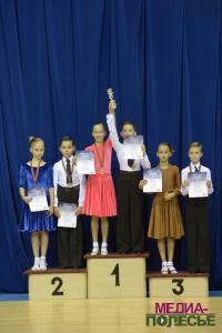 Две пары из Лунинца стали победители чемпионата мира по спортивным бальным танцам