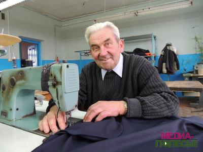 Портной Иван Мойсюк: «При желании всё можно сделать, если любить своё дело» Портной Иван Мойсюк: «При желании всё можно сделать, если любить своё дело»