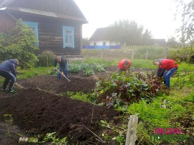 С заботой о пожилых лунинчанах – в преддверии зимы С заботой о пожилых лунинчанах – в преддверии зимы