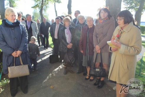 Памятную доску в честь вилейского краеведа Анатолия Рогача установили 30 сентября на здании районных электросетей (ФОТО)