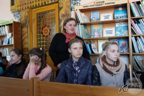 Писательница Анна Лео рассказала в Вилейке о своих книгах (ФОТО)