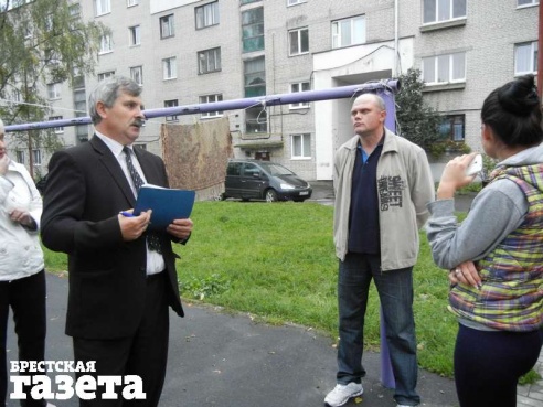 В Бресте из дома №4 по ул. МОПРа жильцов переселяют на периферию, вместо того чтобы провести его капитальный ремонт