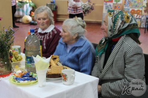 Как в Вязыни на Вилейщине работают 85-летние волонтеры (ФОТО)